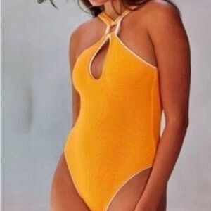 BECCA NWT Modern Edge Mikayla High Neck One Piece Swimsuit Size M Burst Orange